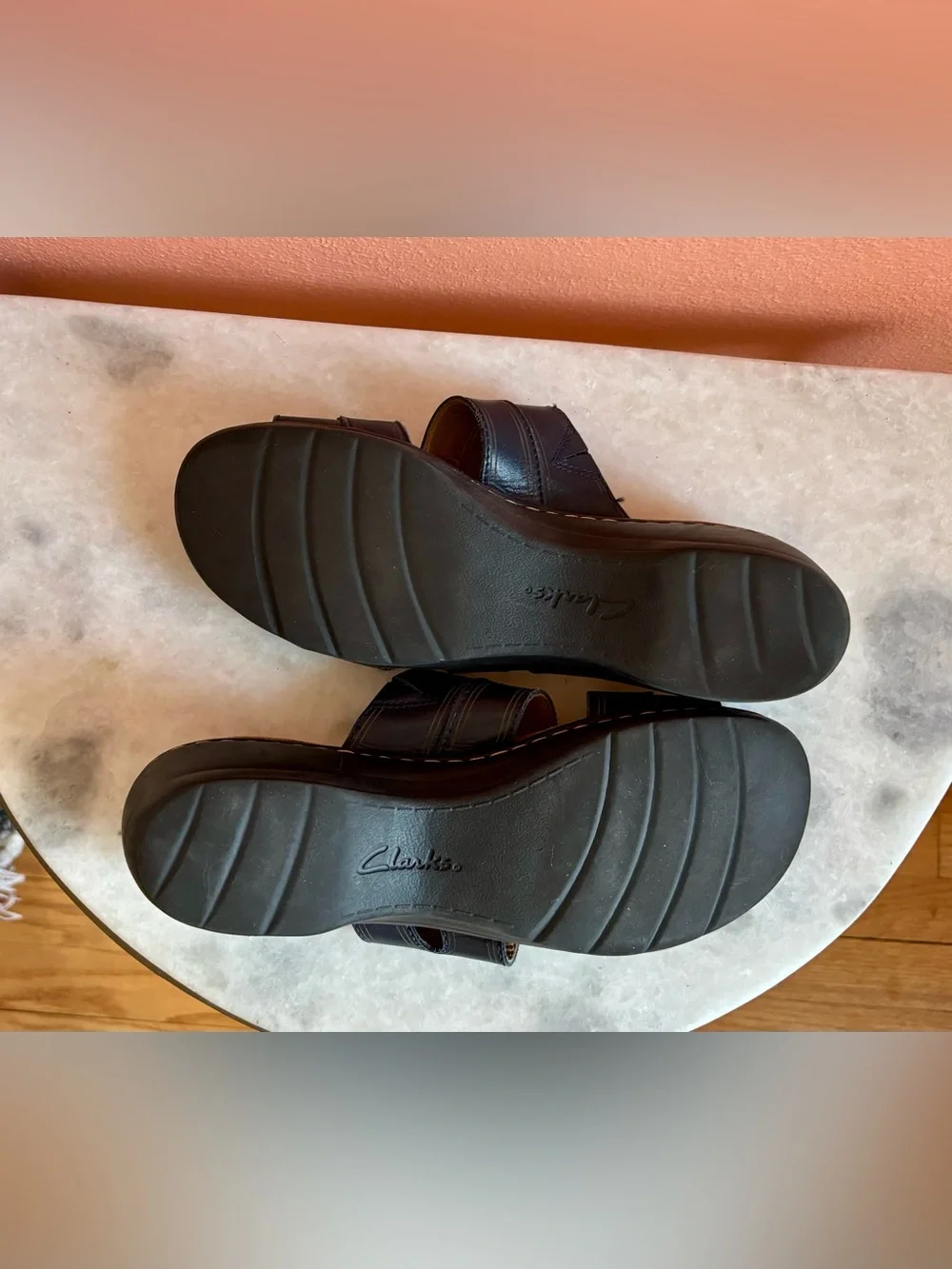 Clarks Women's Navy Leather Slide Sandals with Adjustable Straps. Like New